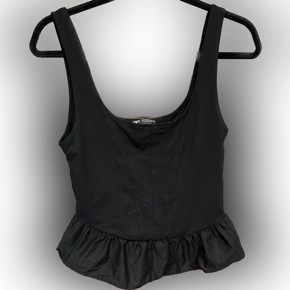 Zara size medium black tank, new without tags. Never worn
